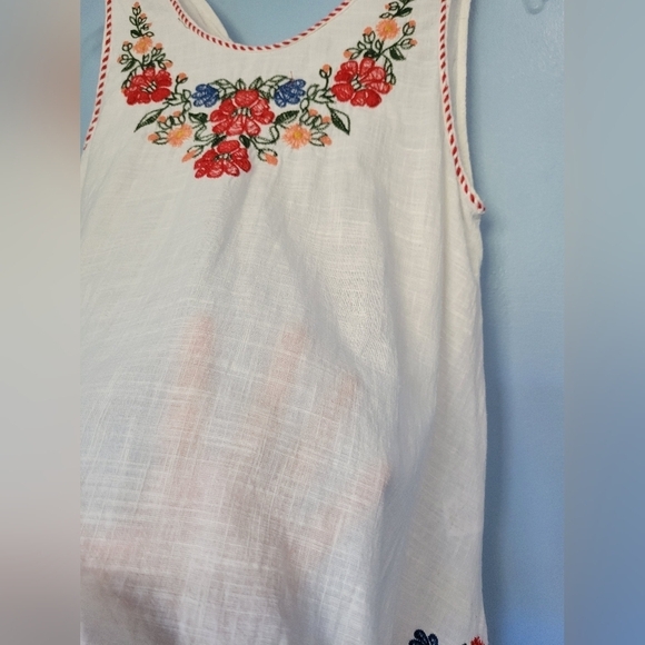 Max Studio Floral Embroidered Fringe Hem Top Size M White - Picture 4 of 10